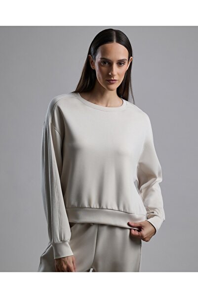 R&B Solid Sweatshirt with Crew Neck and Long Sleeves