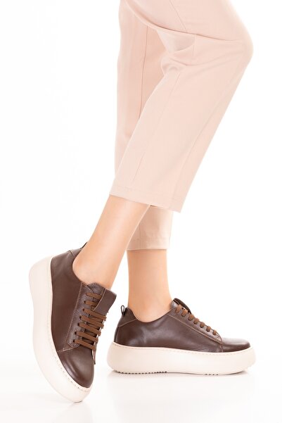 Gondol Спортни обувки от естествена кожа с анатомична подметка Alessandora Brown