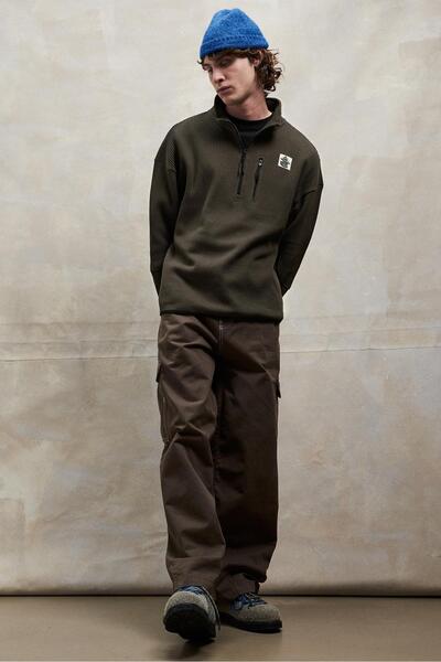 Pull & Bear Fermuar yakalı grafik baskılı sweatshirt