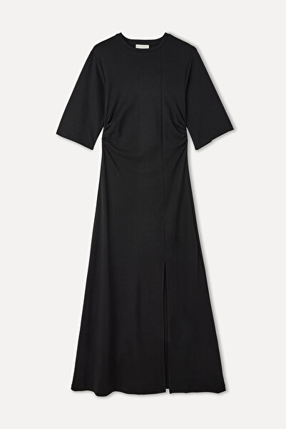 Mudo Beli̇ Büzülü Yirtmaçli Mi̇di̇ Elbi̇se