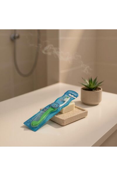 B&D Adult Toothbrush Foladable