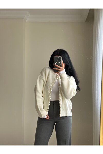 YELZEY BUTİK Μπουφάν με λεπτομέρεια από πέρλες