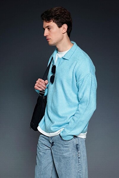 ablukaonline Ανδρικό πουλόβερ με λαιμόκοψη πόλο με απαλή υφή oversized Baby Blue