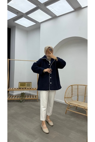 Minharir Pearl Detailed Stamp Coat