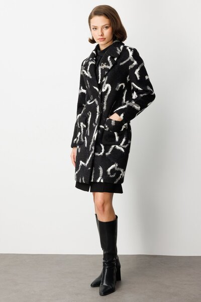 Ekol Patterned Coat with Brooch on the Collar