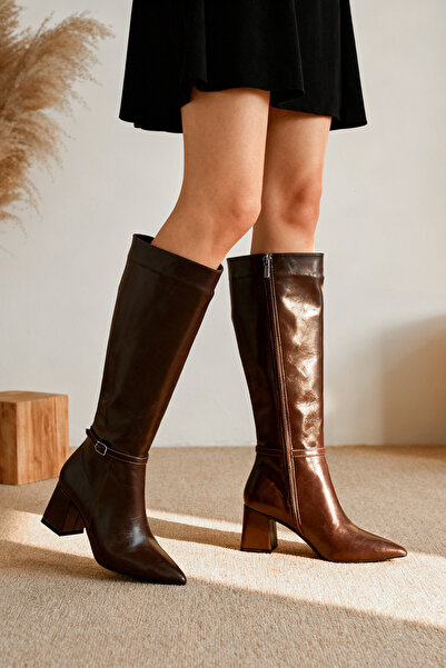 Elexus Cizme de damă cu fermoar lateral, cu toc și curea