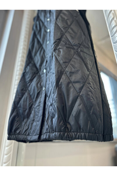 Invee Дълга ватирана жилетка с копчета - модел „баклава“