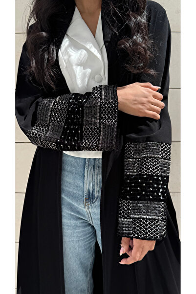 AYA - MW1748- Crepe abaya with added velvet sleeves