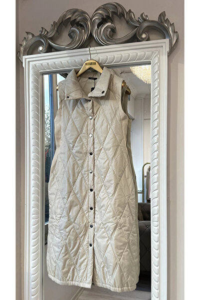 Invee Vestă matlasată cu model Baklava - Vanilie