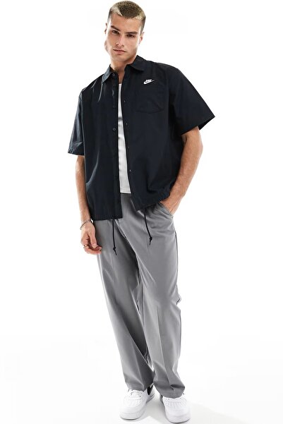 Nike Club Woven Loose Fit Short Sleeve Shirt in Black Men's Loose Fit Woven Short Sleeve Sports Shirt