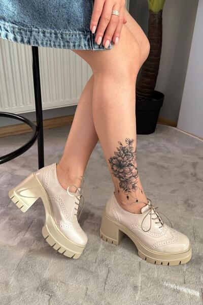 Preshley Дамски боти Diana Beige Rugan с 8 см ток и платформа