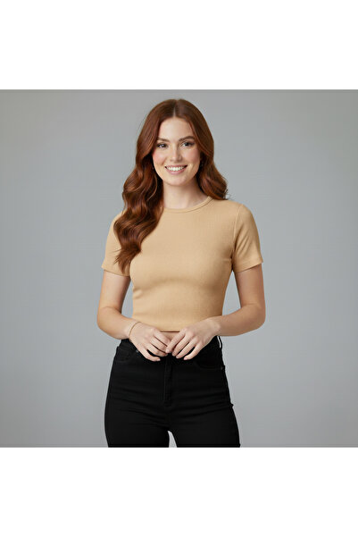 SmallTouch يبرز انحناءات الجسم حياكة مضلعة تي شيرت نسائي قصير من القماش