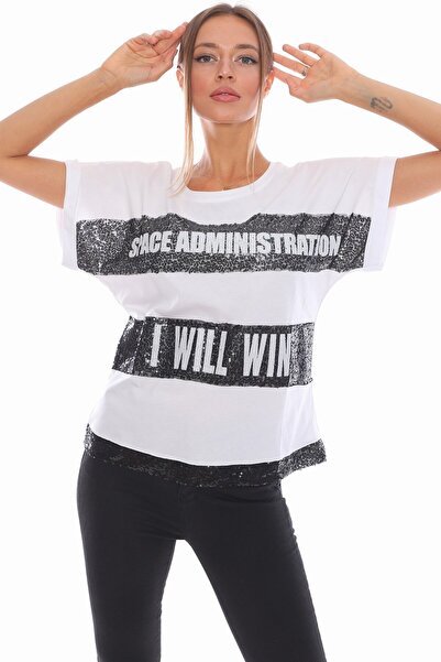 Alışveriş Sokağı تي شيرت بأكمام قصيرة مطبوع عليه حروف ترتر