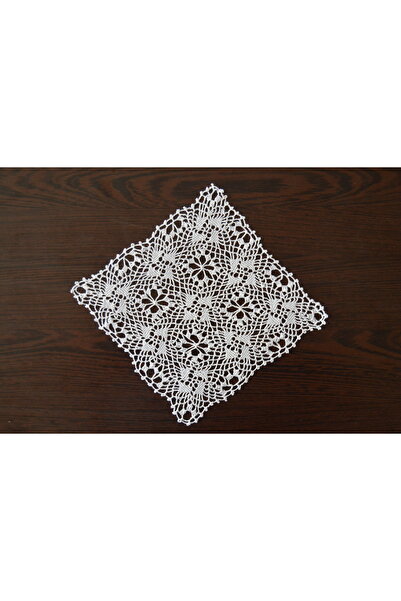 SENSSTEKSTİL غطاء زخرفي مصنوع يدويًا بنمط الدانتيل الأبيض