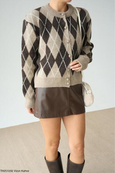 CADDELAMODA Diamond Patterned Women's Cardigan