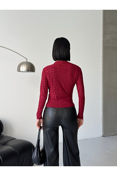 alenmoda Stretchy Sandy Fabric Half-Neck Crocodile Pattern Long Sleeve Blouse