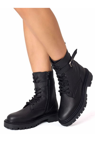 RUJO Черни дамски ботуши от естествена кожа с цип, връзки и катарами