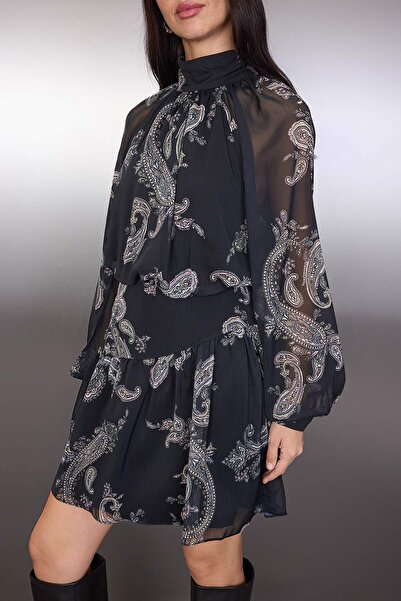 Trendyol Collection Μαύρο-Πολύχρωμο Κοντό / Μίνι Φόρεμα με Φόδρα από Σιφόν TWOAW26EL00273