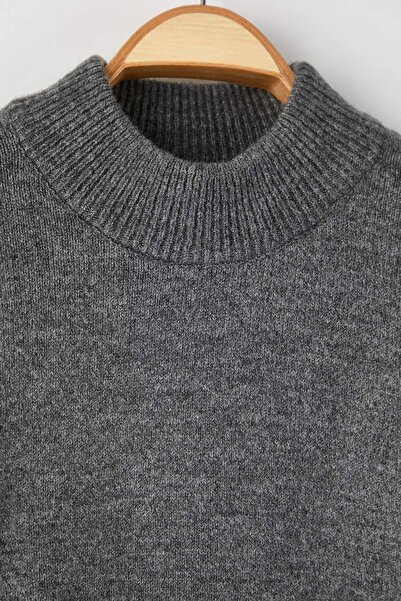 Trendyol Collection Anthracite*001 Relaxed Mock Neck Plain Sweater Tmnaw26Kz00013