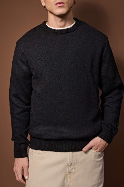 Trendyol Collection Black Relaxed Crew Neck Sweater Tmnaw26Kz00012