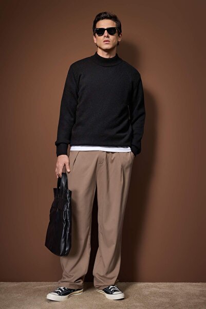 Trendyol Collection Black Relaxed Mock Neck Straight Sweater Tmnaw26Kz00013