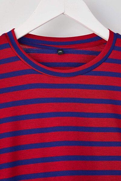Trendyol Curve Navy Blue Striped Regular/Normal Fit Basic Crew Neck Knitted T-Shirt Tbbaw26Bf00003