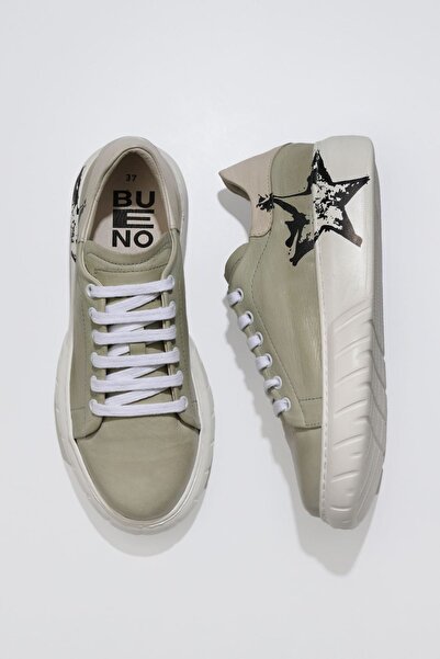 Bueno Shoes حذاء رياضي نسائي من جلد المنك 01wr4802