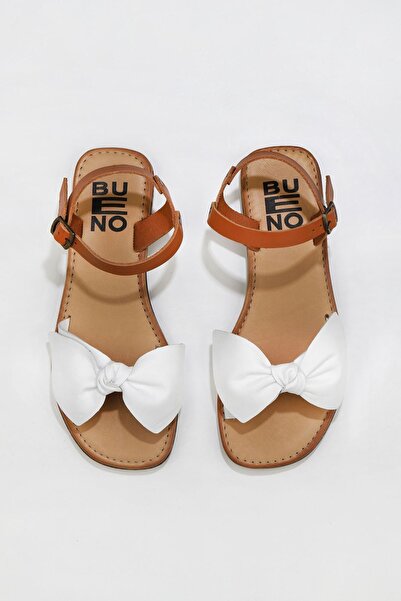 Bueno Shoes Γυναικεία φλατ σανδάλια από δέρμα λευκό καφέ 01wu3424