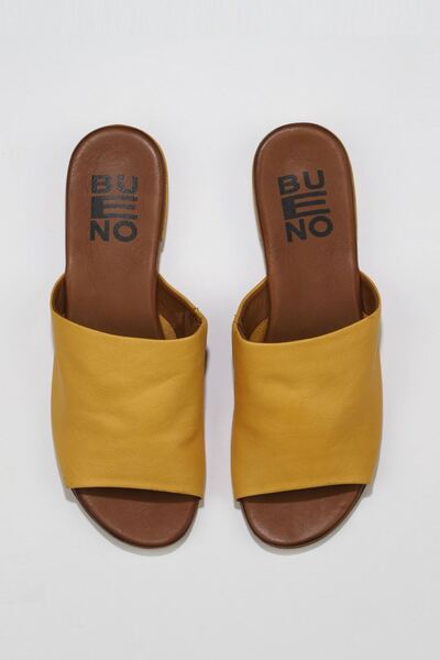 Bueno Shoes 01wu3100 Μοντέλο Κίτρινες Δερμάτινες Γυναικείες Επίπεδες Παντόφλες