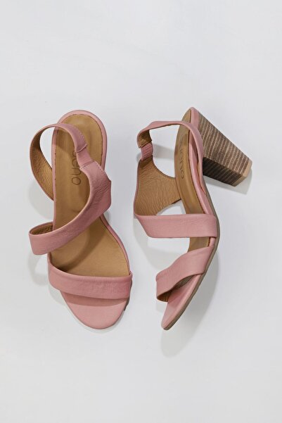 Bueno Shoes Δερμάτινα γυναικεία πέδιλα με τακούνι 01ws6700