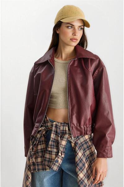 WeShaya سترة بومبر من الجلد الصناعي ذات حزام مطاطي كبيرة الحجم باللون العنابي