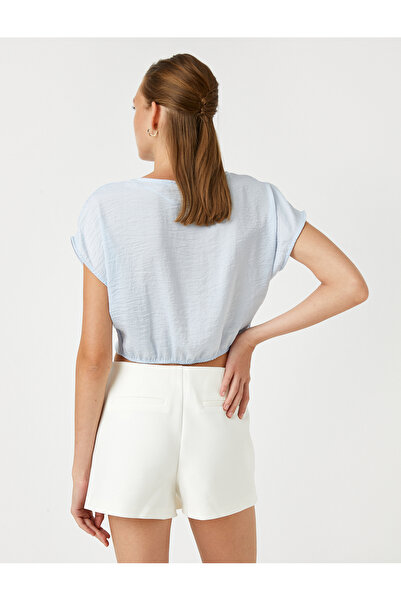 Koton Raffende, detaillierte Crop-Bluse im Satin-Look