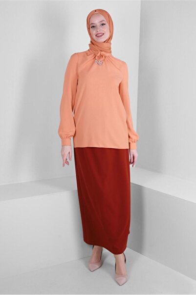 Alvina بلوزة حجرية بتفاصيل زهور 43575