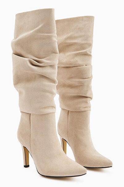 Limoya Χρώμα δέρματος Rimaz, Μπεζ σουέντ φυσούνα με μακριά μυτερά τακούνια Rider γυναικείες μπότες