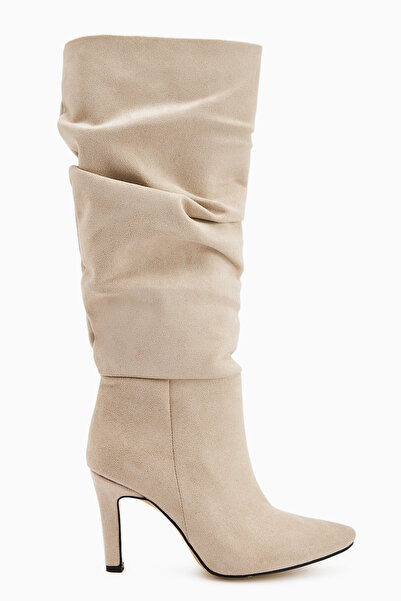 Limoya Χρώμα δέρματος Rimaz, Μπεζ σουέντ φυσούνα με μακριά μυτερά τακούνια Rider γυναικείες μπότες