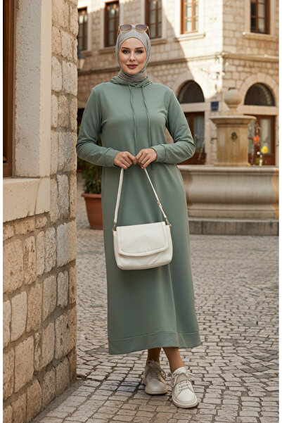 sefamerve Zelené sportovní šaty s kapucí - 0190-20, dvě nitě