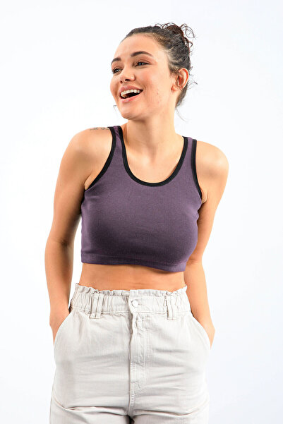 TOMMY LIFE قميص داخلي نسائي قصير ذو أكمام ضيقة ورقبة على شكل حرف U باللون الأ...