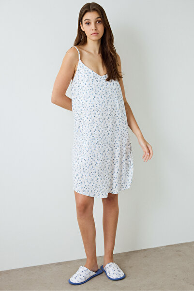 Penti Οπτικό Λευκό Lilah Floral V λαιμόκοψη με ρυθμιζόμενο λουράκι νυχτικό