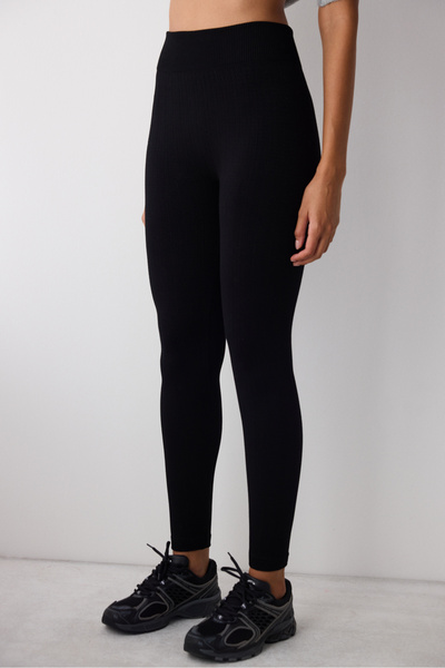 Penti Black Stitch-Free (Seamless) Warm Thermal Effect High Waist Leggings