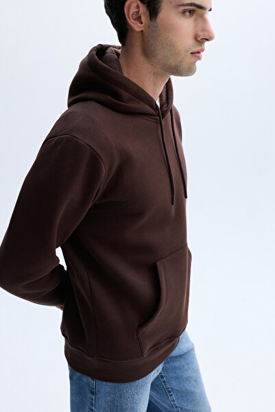 Mudo Kangaroo Pocket Hooded Sweatshirt