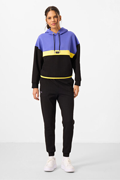 TOMMY LIFE Γυναικεία αθλητική φόρμα μαύρη κουκούλα, βαμβακερή έγχρωμη φόρμα - 95327
