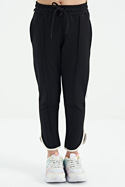 TOMMY LIFE Siyah Biye Detaylı Bağcıklı Ön Nevürlü Geniş Paçalı Kız Çocuk Eşof...