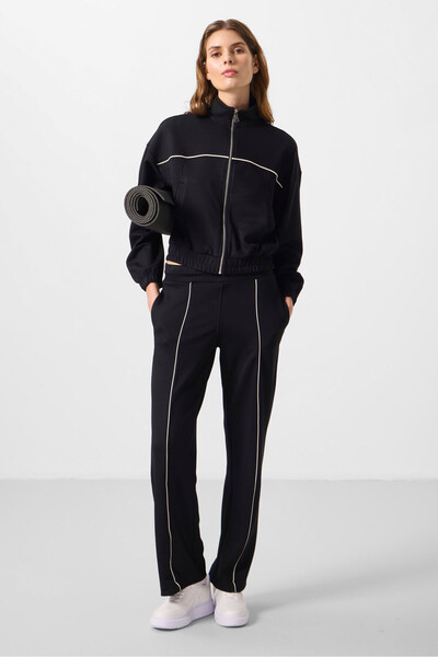 TOMMY LIFE Siyah Yumuşak Dokulu Dik Yaka Oversize Lastikli Kadın Eşofman Takı...