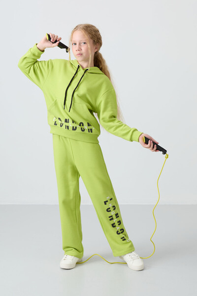 TOMMY LIFE طقم رياضي للفتيات مطبوع عليه نسيج ناعم من القطن باللون الأخضر اللي...