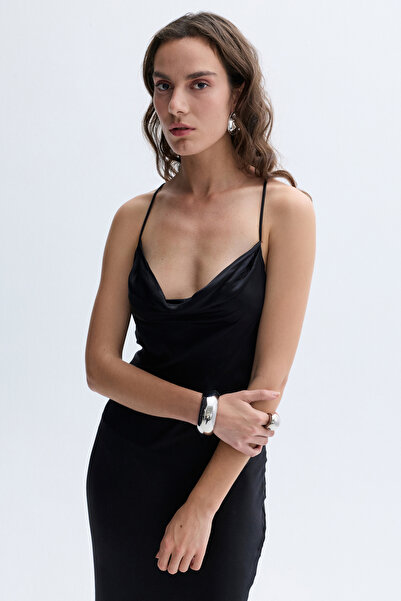 Mudo Degaje Collar Open Back Satin Long Dress