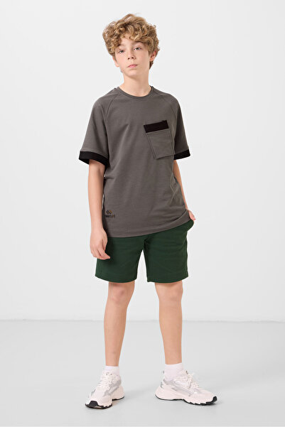 TOMMY LIFE Çam Yeşili Pamuklu Yumuşak Dokulu Standart Fit Basic Erkek Çocuk Şort - 11293