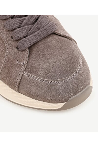 Yargıcı Tay Tüyü Detaylı Deri Sneaker