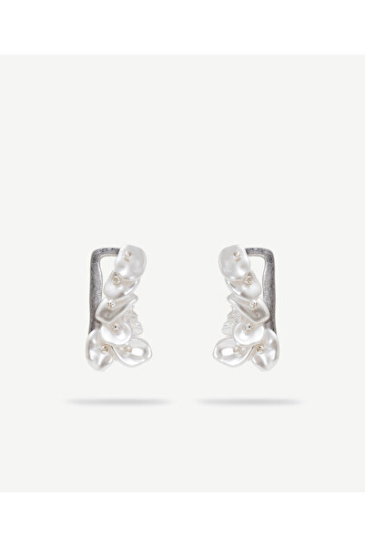 Yargıcı Çiçek Detaylı Minimal Küpe