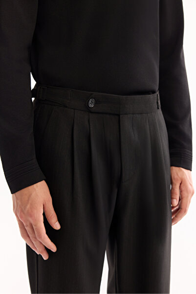 Avva Men's Black Side Buckle Viscose Blend Easy-Iron Carrot Fit Trousers A52Y3043