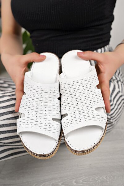 Mammamia D24YT 2335 Papuci de damă din piele naturală albă